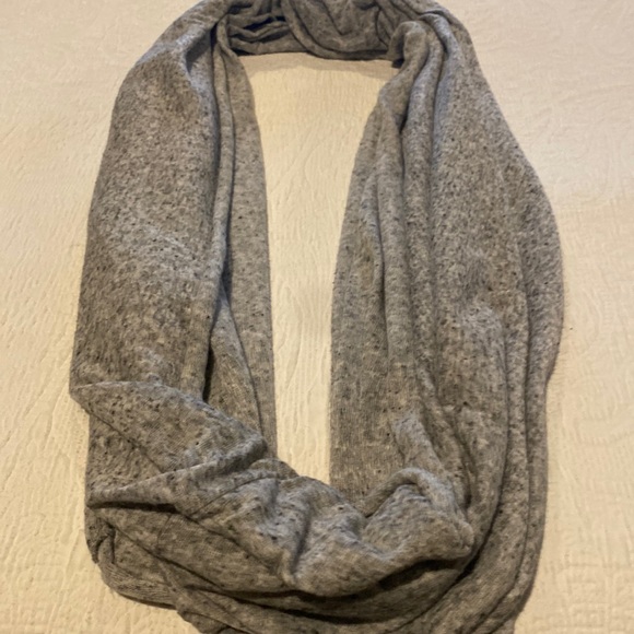 Scarf - Picture 1 of 3